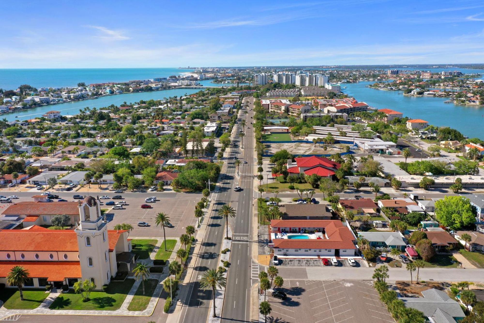 Sun Island Motel St. Pete Beach Dış mekan fotoğraf