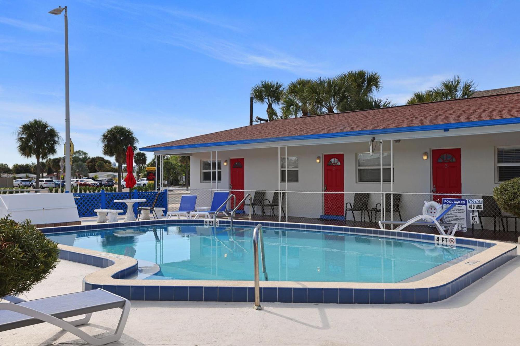 Sun Island Motel St. Pete Beach Dış mekan fotoğraf