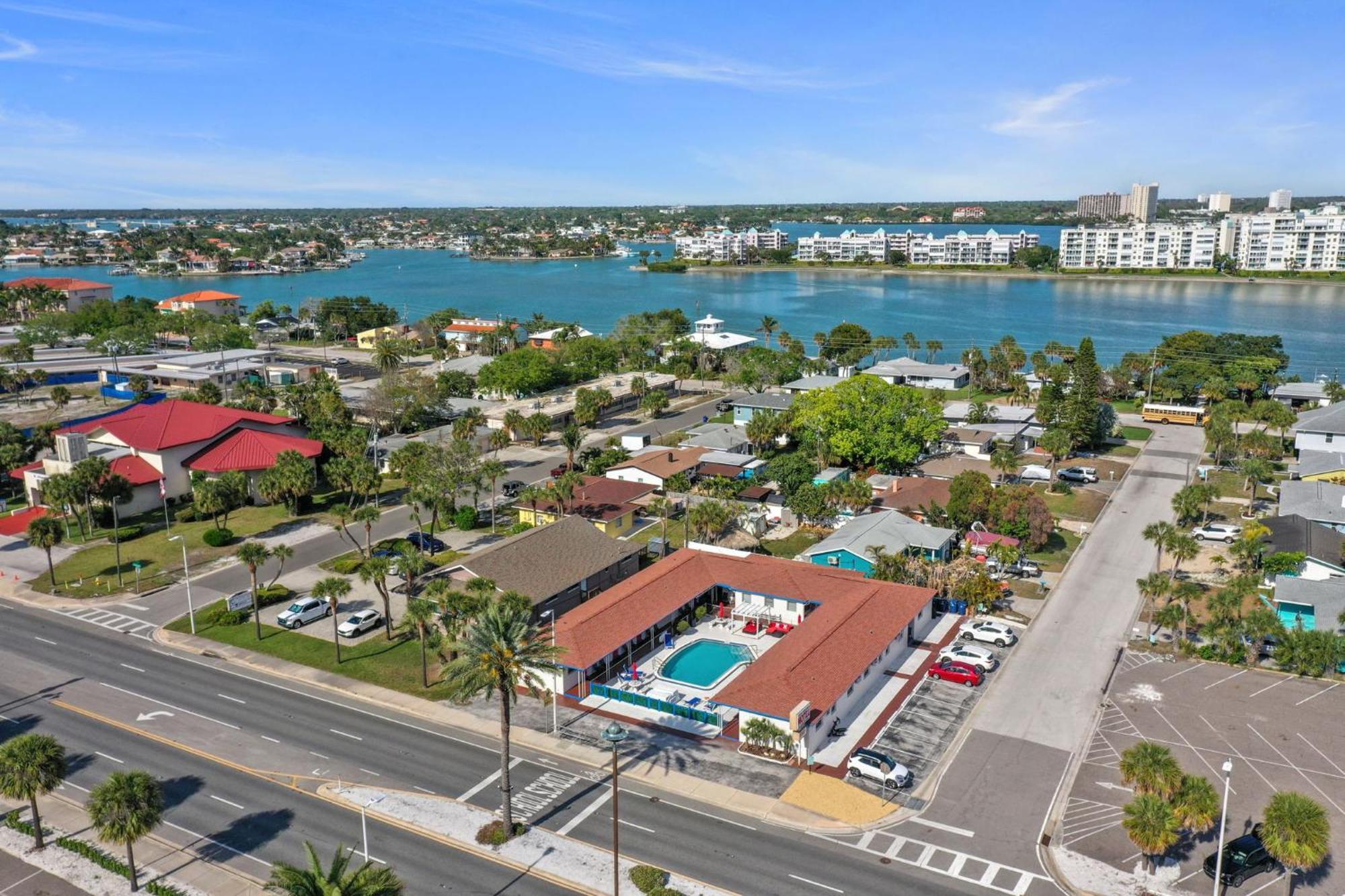 Sun Island Motel St. Pete Beach Dış mekan fotoğraf