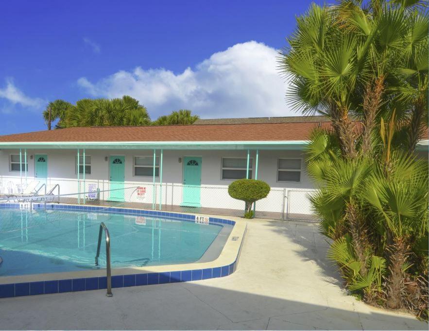 Sun Island Motel St. Pete Beach Dış mekan fotoğraf